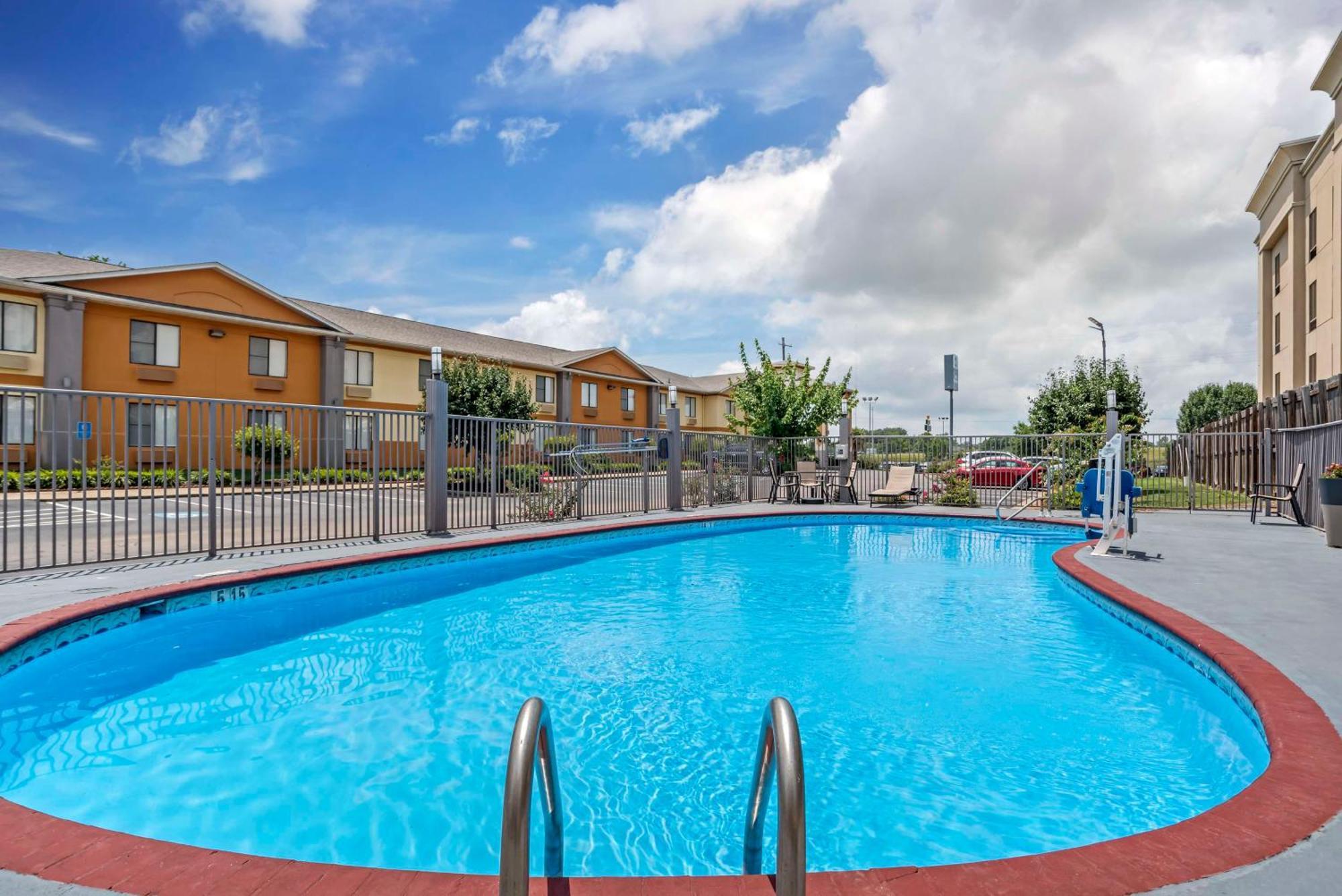 Best Western Canton Inn Exterior photo